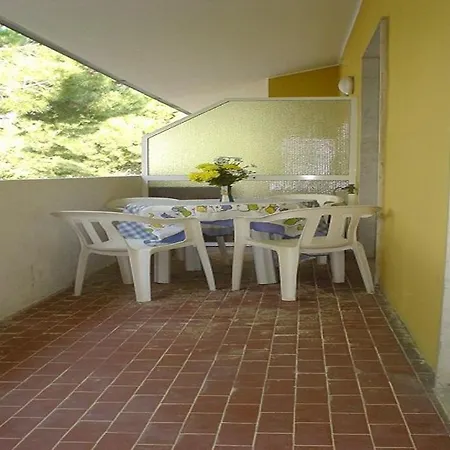 Appartamento Apartment- Lisa 5 *